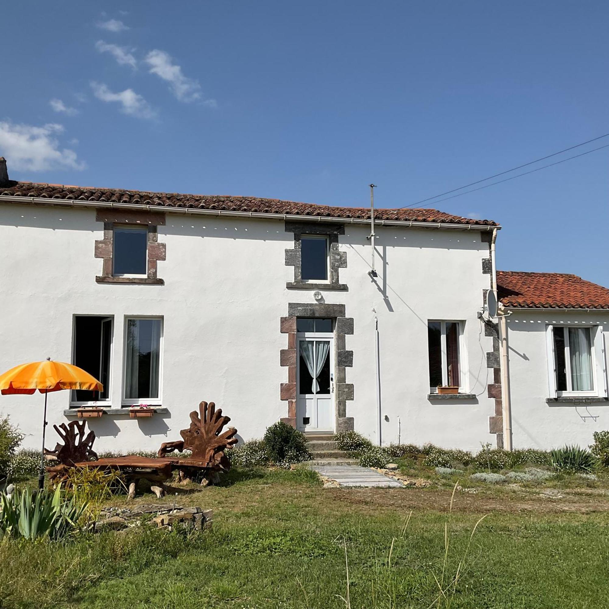 La Brionniere Bed & Breakfast Saint-Pierre-du-Chemin ภายนอก รูปภาพ